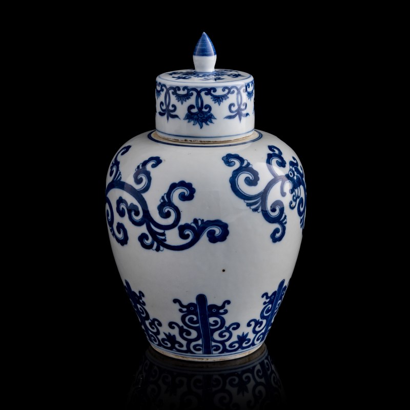 十九世紀 越南青花蓋罐 | A Vietnamese blue and white 'Bleu de Hue' covered jar, Nguyen dynasty (19th century) - 图2