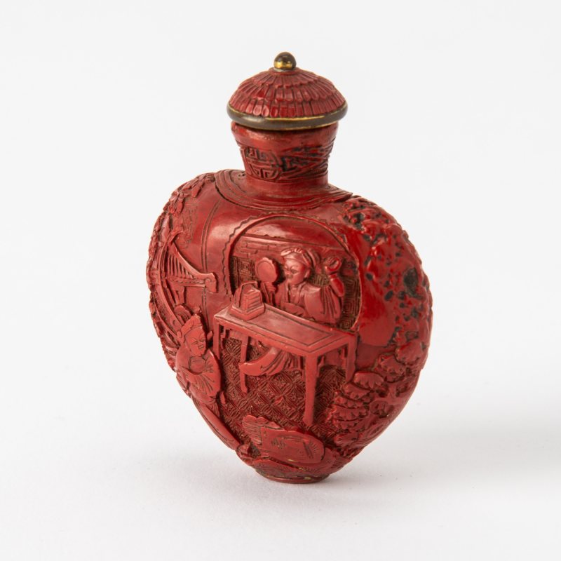 A Chinese Carved Red Lacquer Snuff Bottle - 图4