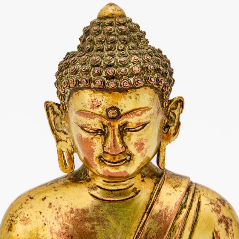 A Tibeto-Chinese Gilt Copper Alloy Figure of Shakyamuni - 图3