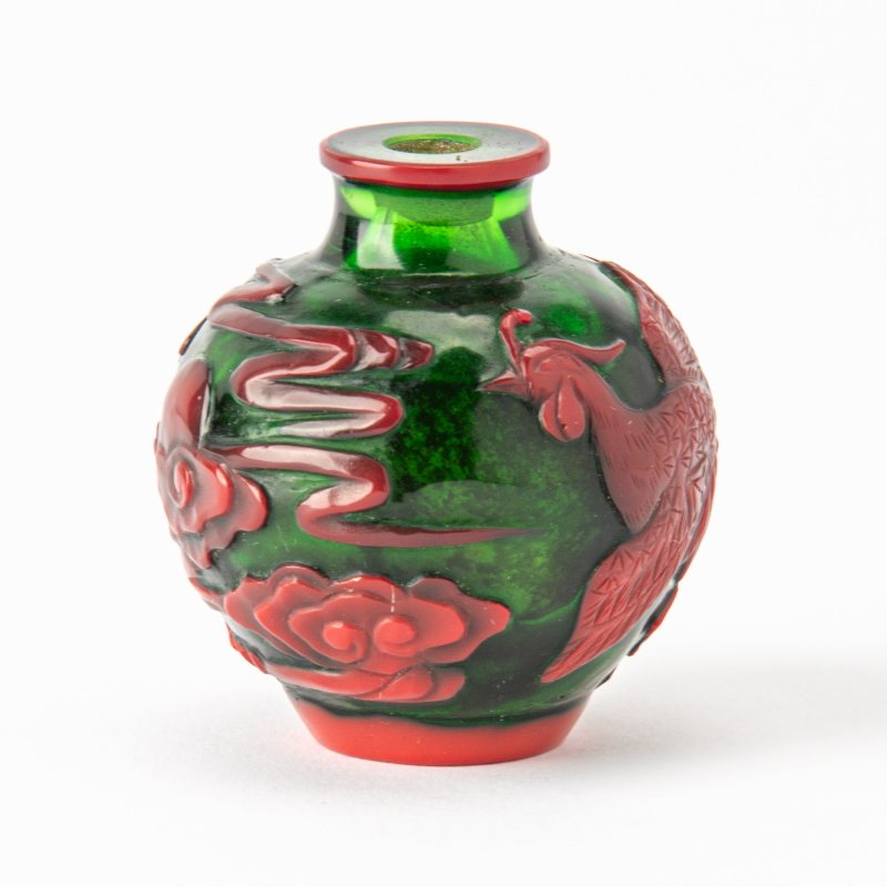A Chinese Red Overlay Green Glass Snuff Bottle - 图4