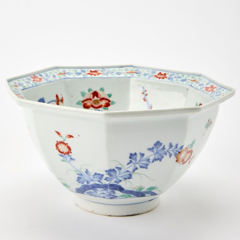 A Japanese Kakiemon Porcelain Bowl - 图3