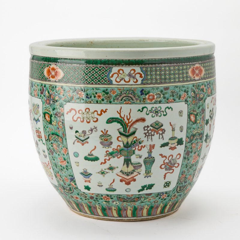 A Chinese Famille Verte Porcelain Planter