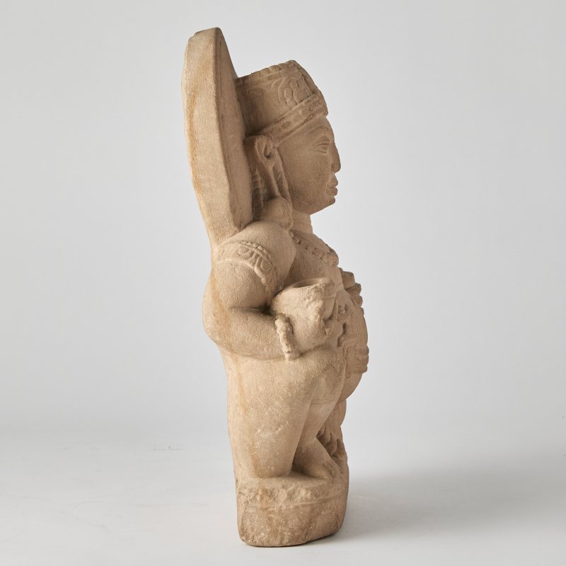 A Rare Indian Carved Stone Figure of Kubera - 图2