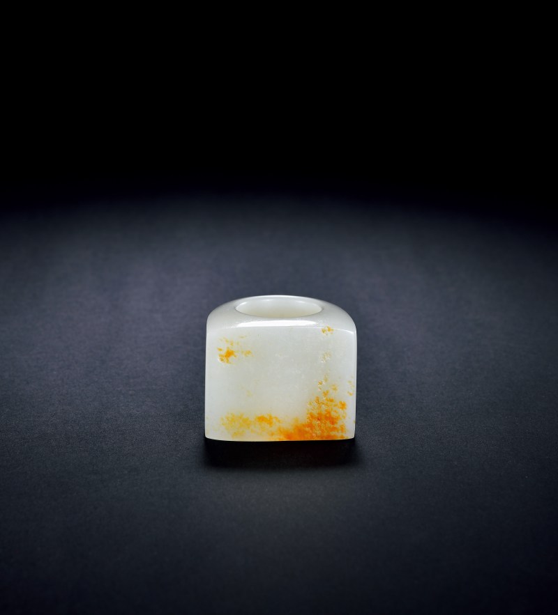 清 白玉留皮扳指