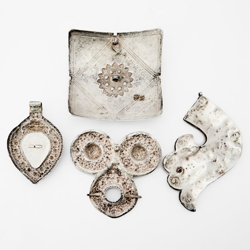 A Group of Tibetan Mixed Metal Ritual Articles - 图3