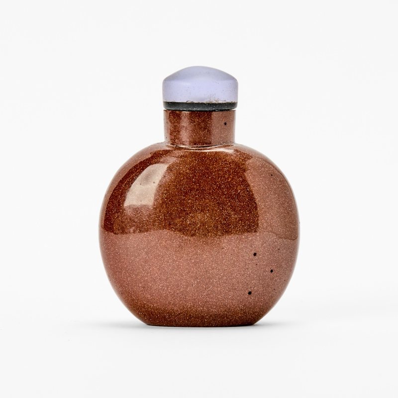A Chinese Aventurine Glass Snuff Bottle - 图2