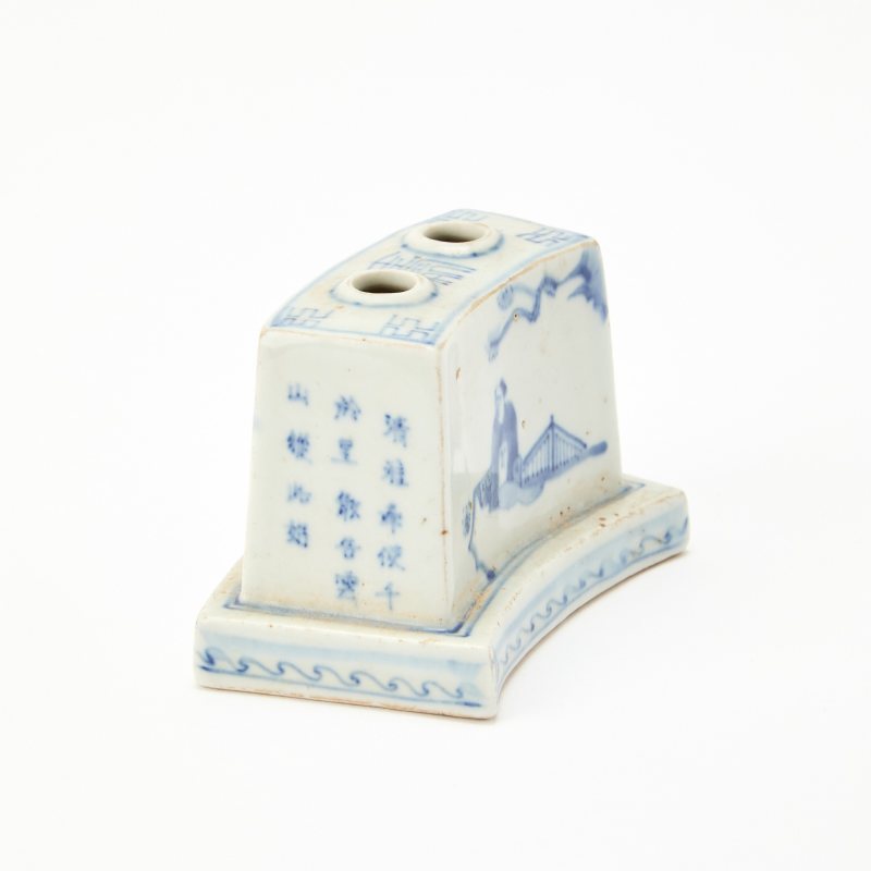 A Chinese Blue and White Porcelain Inkwell - 图3