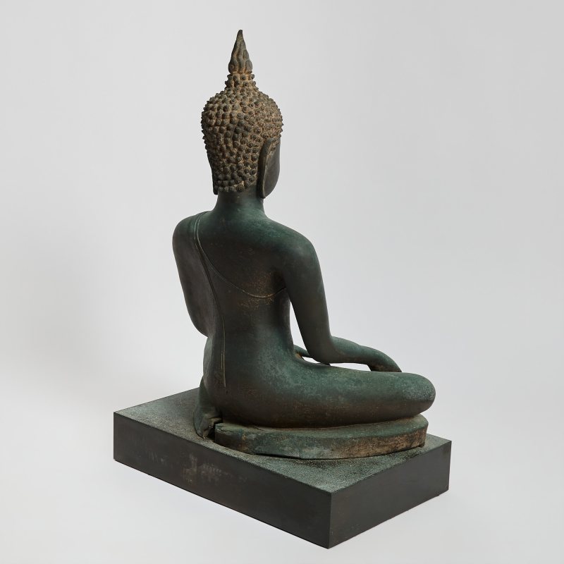 A Large and Important Thai Bronze Figure of Seated Buddha - 图3