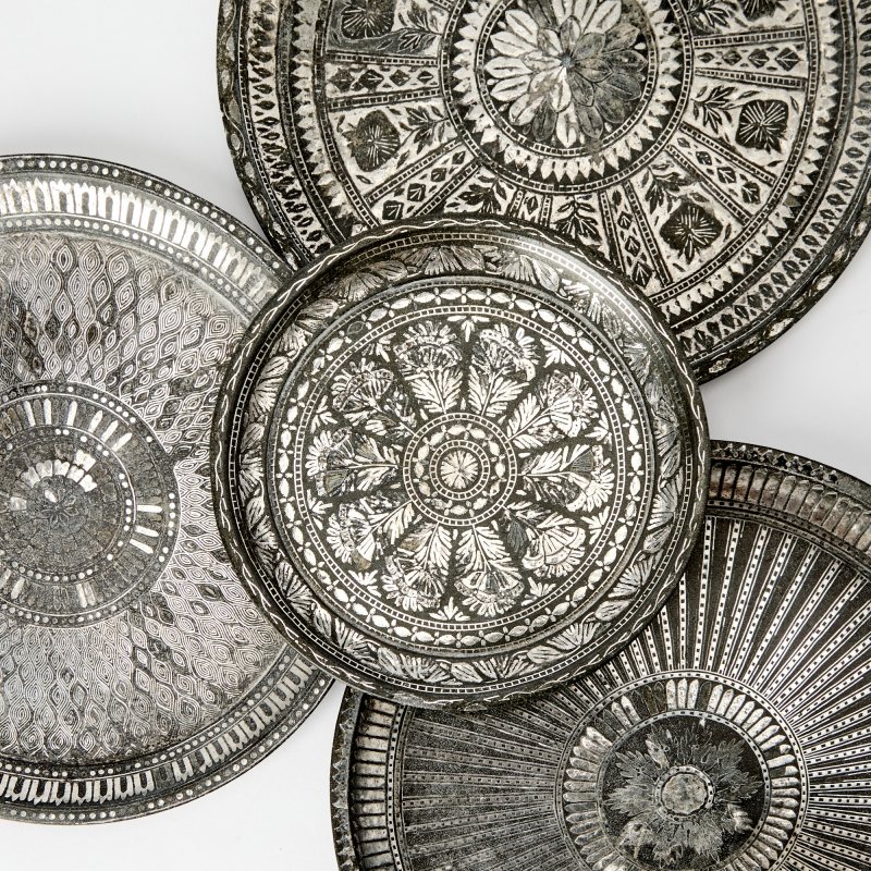 Four Indian Silver-Inlaid Alloy Bidri Ware Dishes - 图2