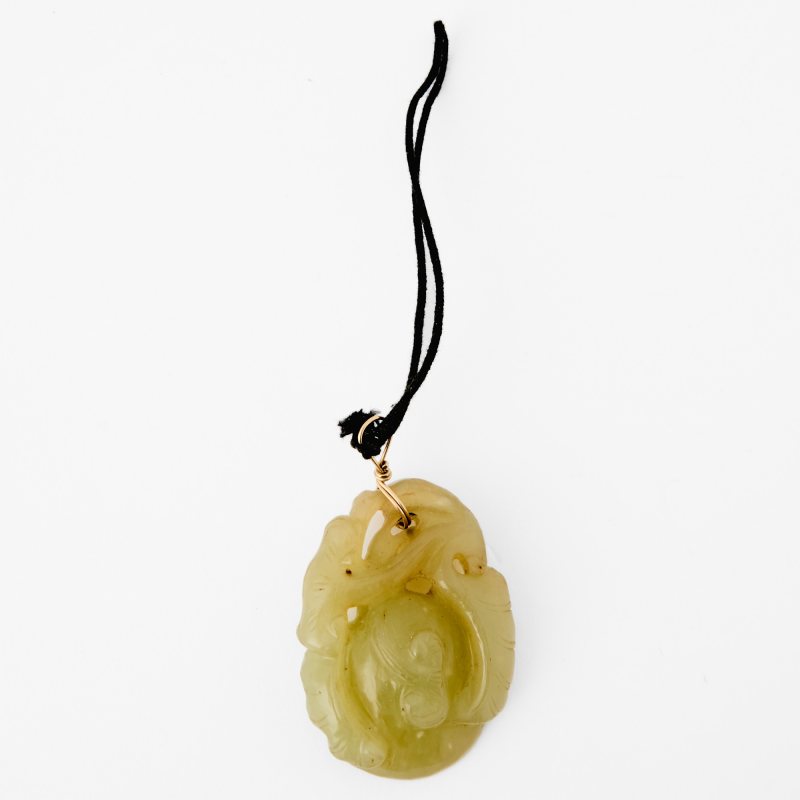 A Chinese Celadon Jade Carving - 图2