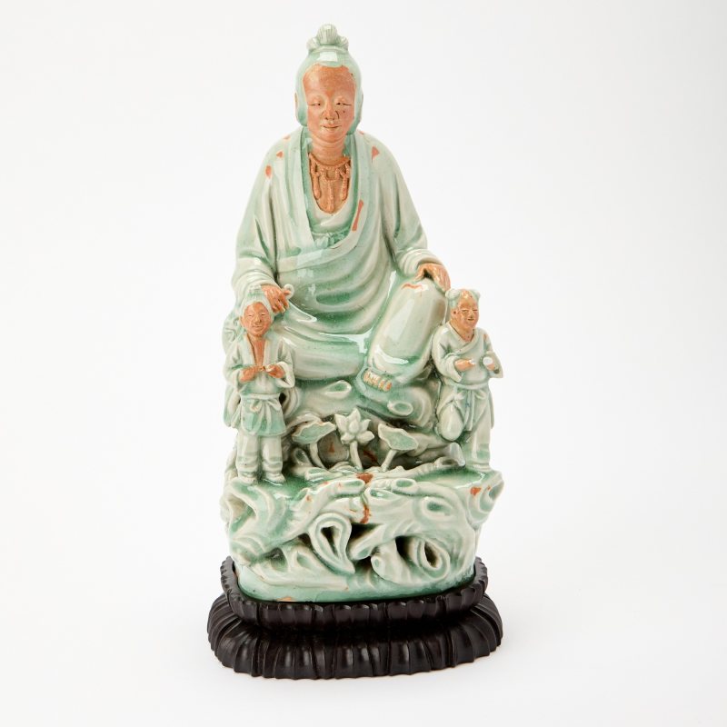 A Chinese Longquan Celadon Figure of a Bodhisattva - 图2