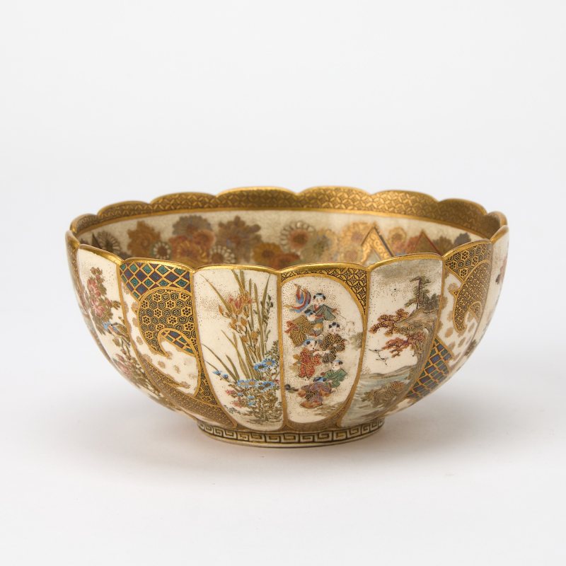 A Japanese Satsuma Earthenware Bowl - 图2