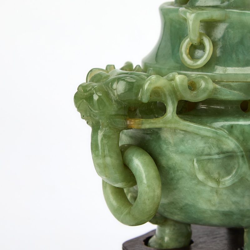 Two Chinese Carved Jade Censers - 图5
