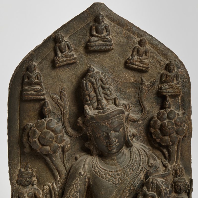 An Indian Carved Blackstone Stele of Avalokiteshvara - 图5
