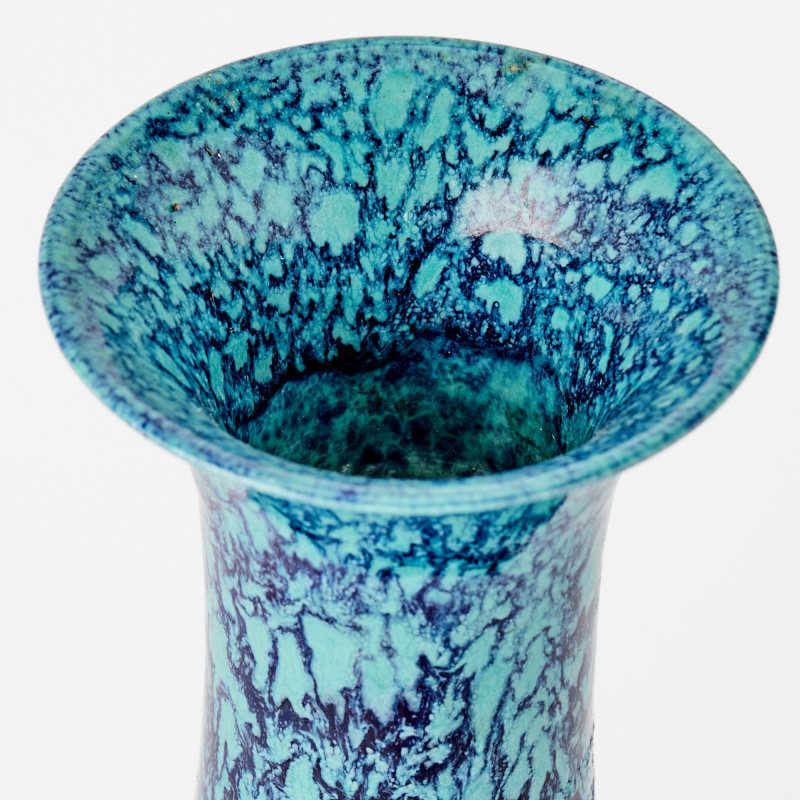 A Chinese Robin's Egg Glazed Porcelain Vase - 图3