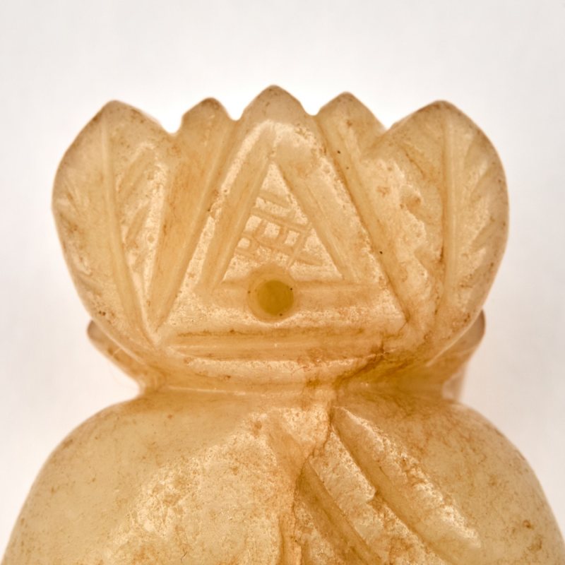 A Chinese Jade Figure of a Boy - 图3