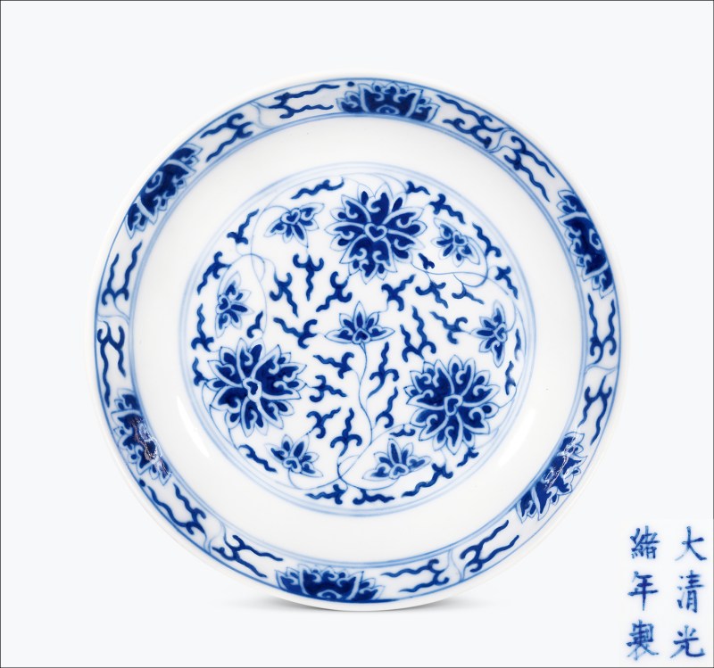 清光绪 青花缠枝莲纹盘