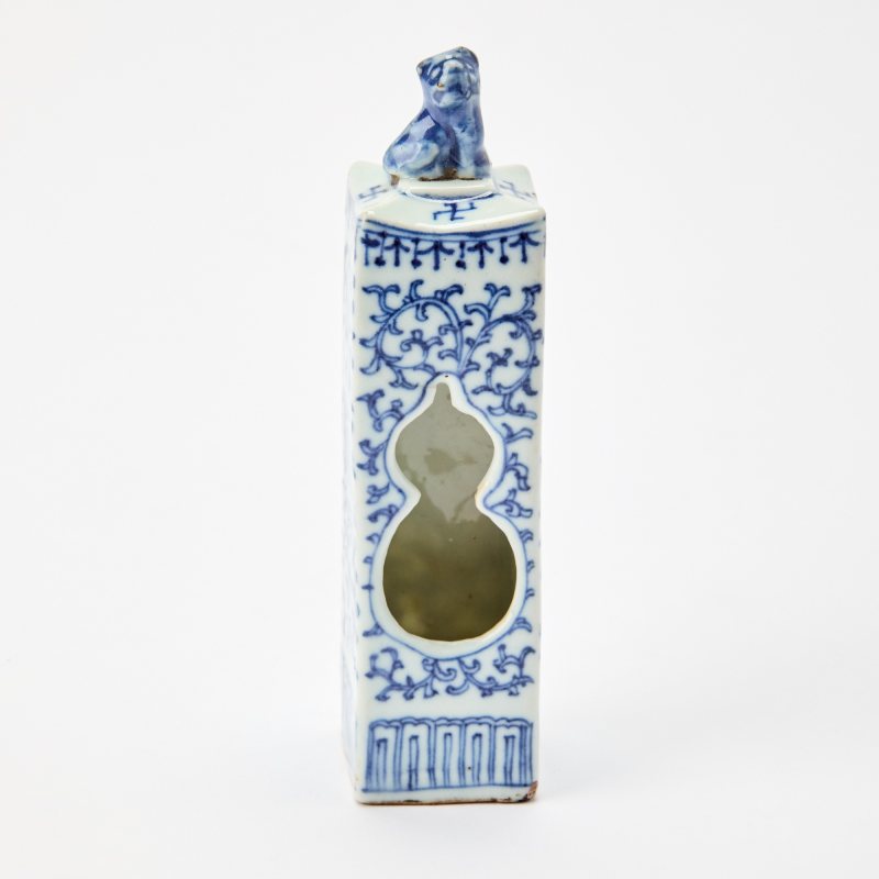 Three Chinese Blue and White Porcelain Bird Feeders - 图9