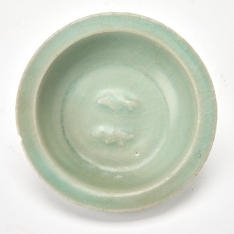 Three Chinese Longquan Celadon 'Fishes' Dishes - 图5