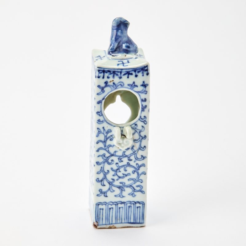 Three Chinese Blue and White Porcelain Bird Feeders - 图11