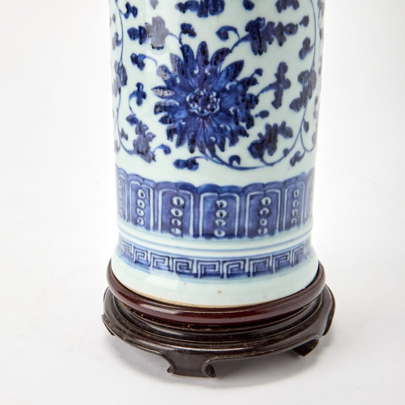 A Chinese Ming-Style Blue and White Cylindrical Vase - 图3