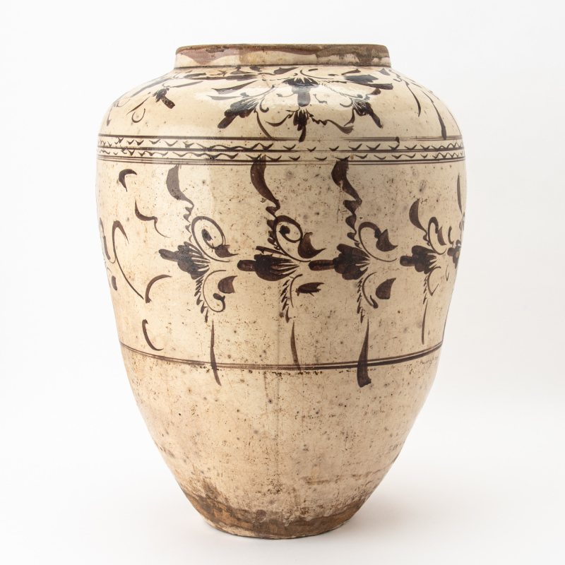 A Large Cizhou Pottery Jar