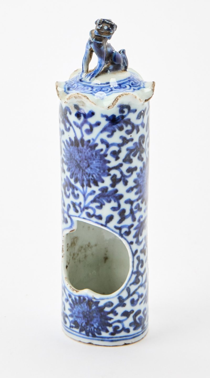 Three Chinese Blue and White Porcelain Bird Feeders - 图14