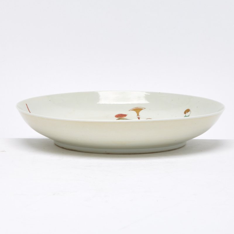 A Chinese Famille Verte Porcelain Figural Dish - 图2