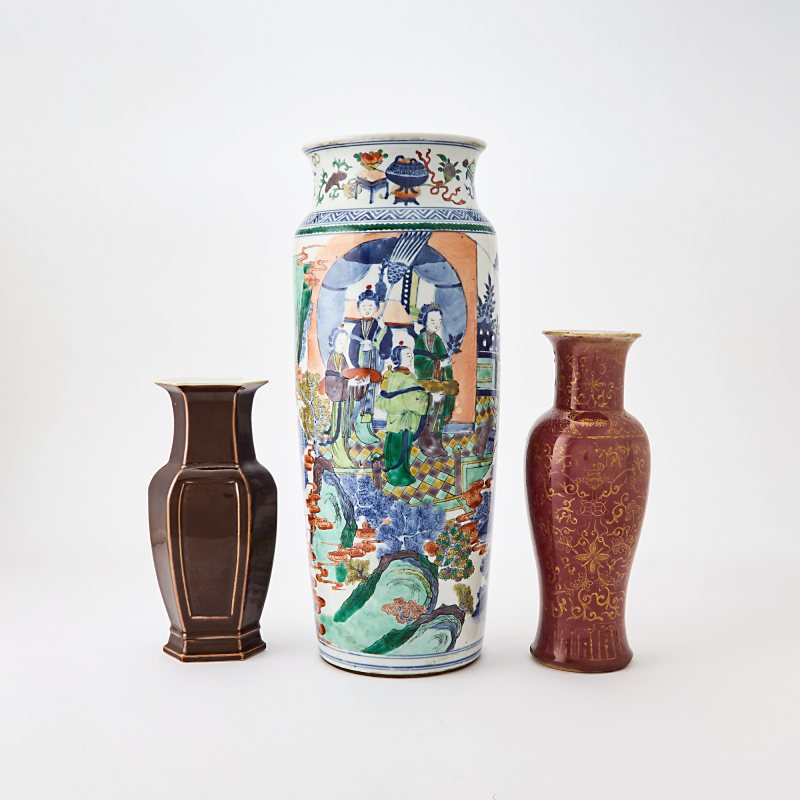 A Group of Three Chinese Glazed Porcelain Vases - 图2