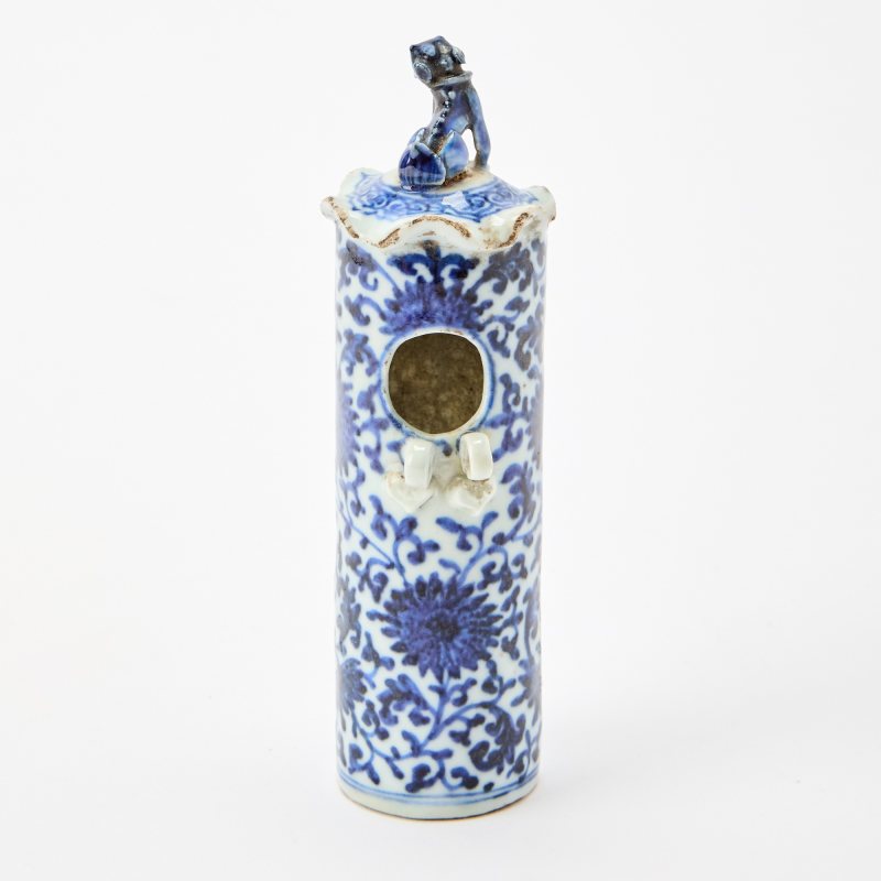 Three Chinese Blue and White Porcelain Bird Feeders - 图17