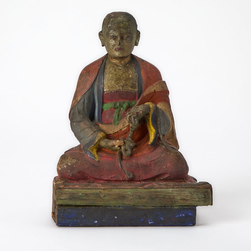 A Tibetan Polychrome Lacquered Wood Figure of a Monk - 图2