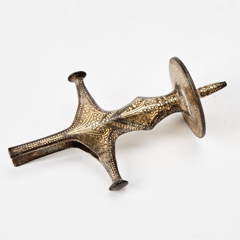 Five Indian Silver and Brass-Inlaid Alloy Bidri Ware Talwar Handles - 图7