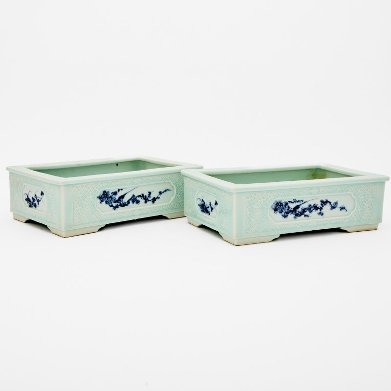 A Pair of Chinese Celadon Glazed Porcelain Jardinieres - 图2