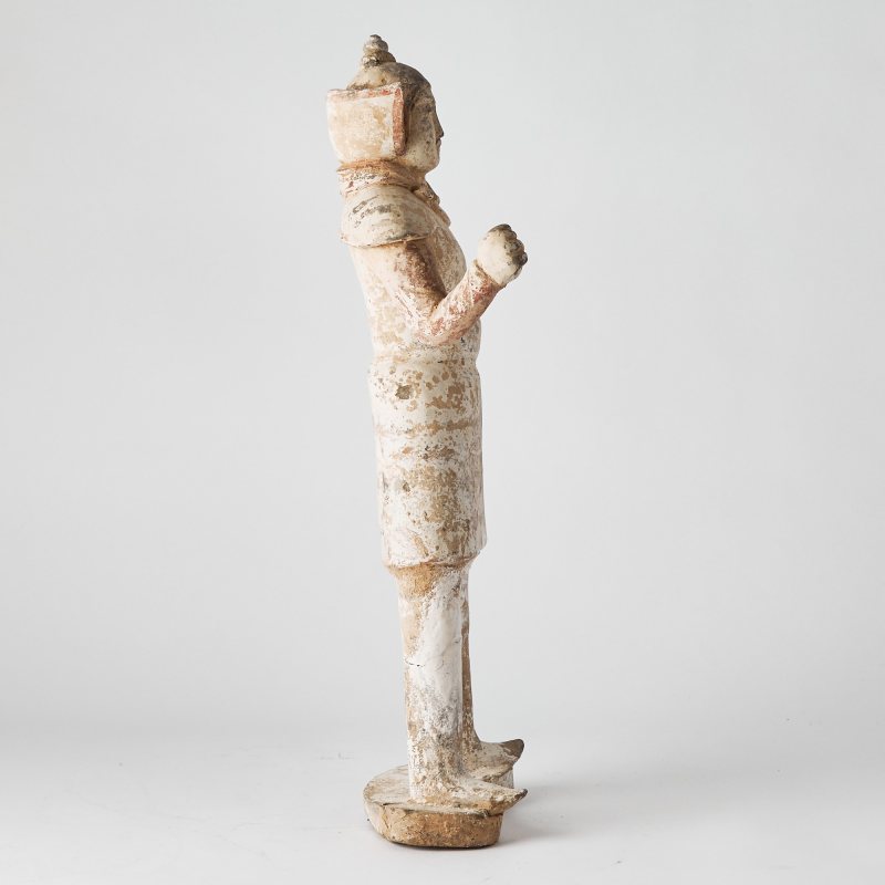 A Chinese Pottery Figure of a Soldier - 图2