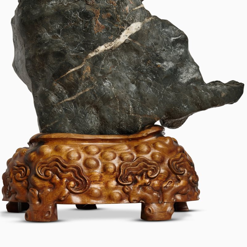 An Exceptionally Large Chinese Scholar's Rock, Lingbi - 图9