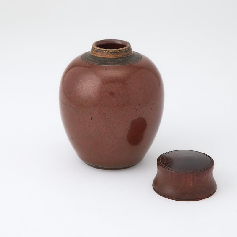 A Chinese Iron-Rust-Glazed Porcelain Tea Caddy - 图2
