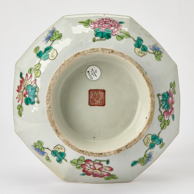 A Chinese Enameled Porcelain Dish - 图5