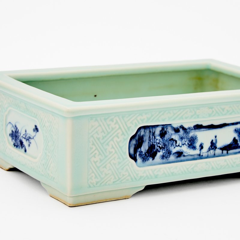 A Pair of Chinese Celadon Glazed Porcelain Jardinieres - 图4