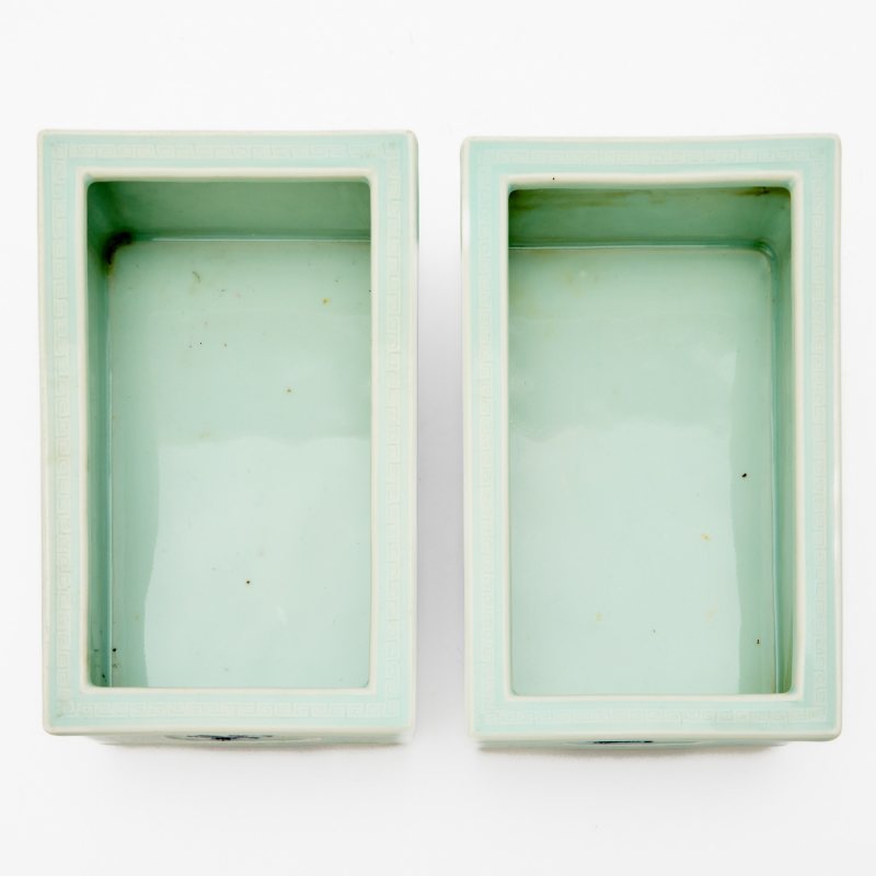 A Pair of Chinese Celadon Glazed Porcelain Jardinieres - 图5