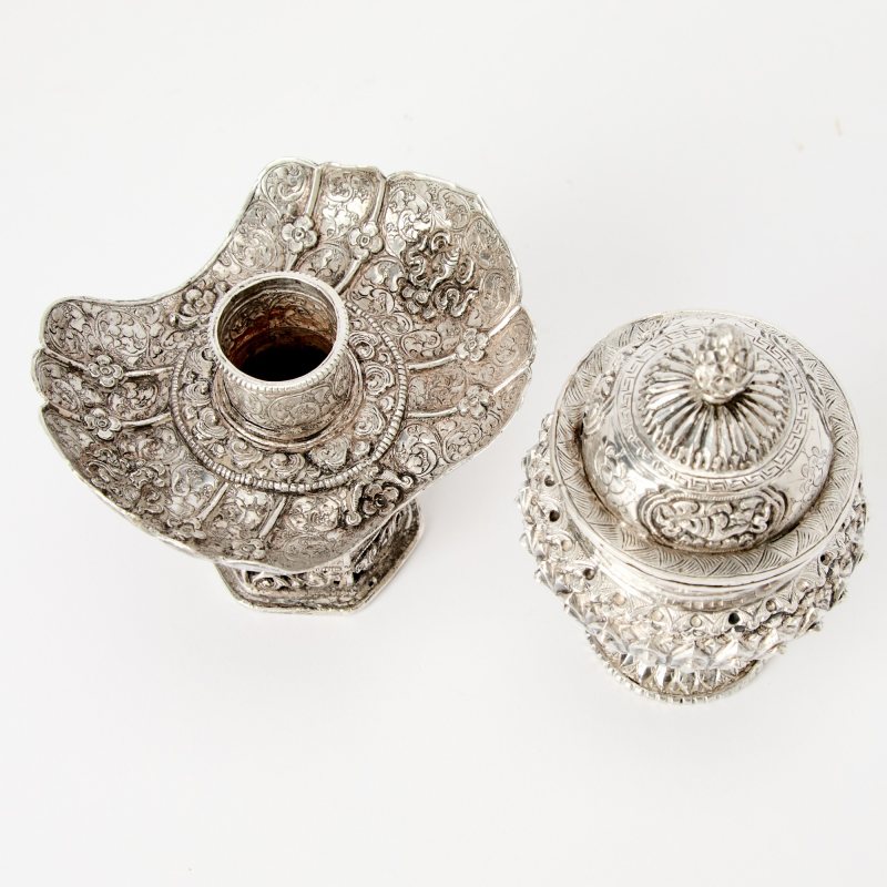 A Group of Tibetan Silver and Silvered Metal Ritual Articles - 图6