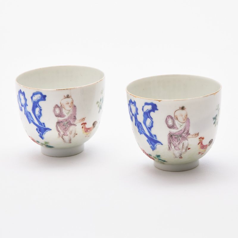 A Pair of Chinese Enameled Porcelain Cups