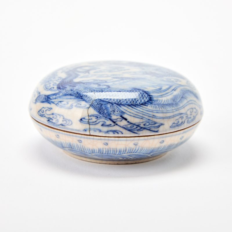 A Chinese Blue and White Porcelain Covered Paste Box