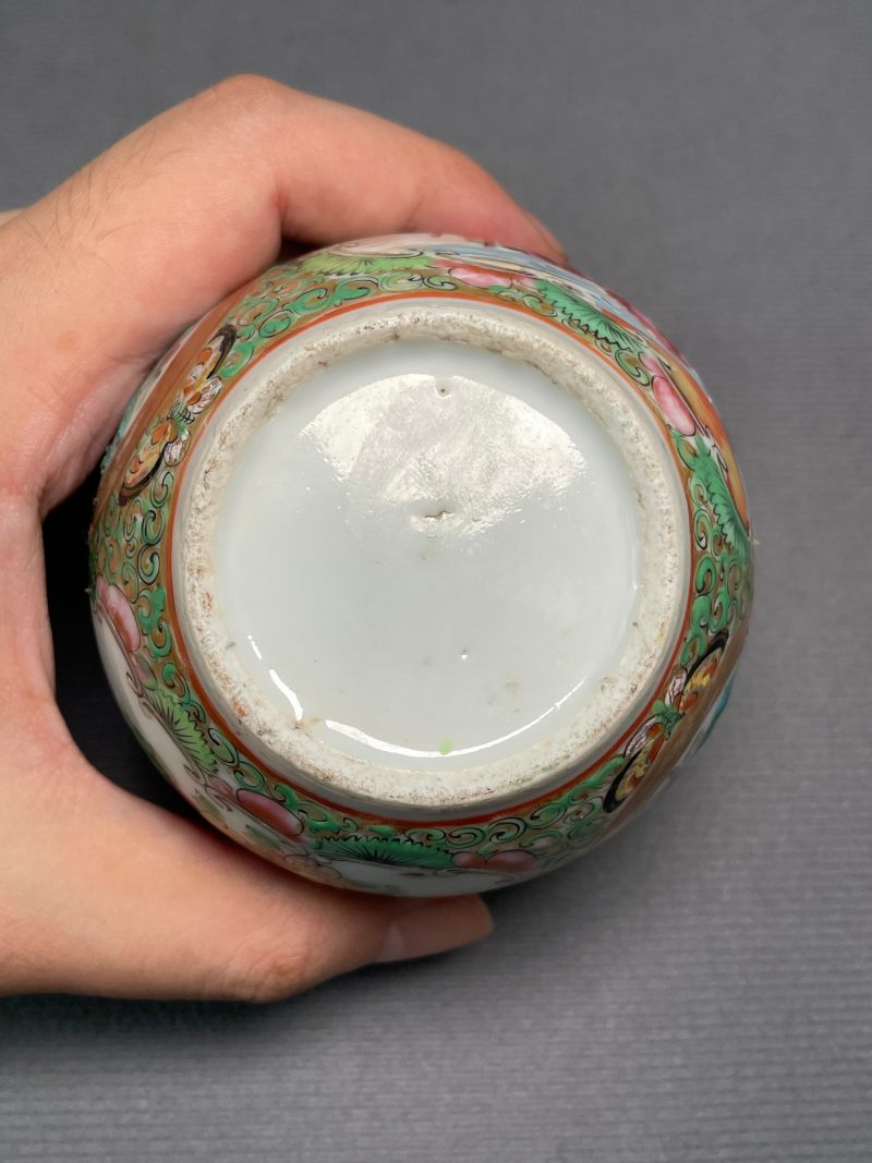 清同治 广彩人物图盖罐 - 图19
