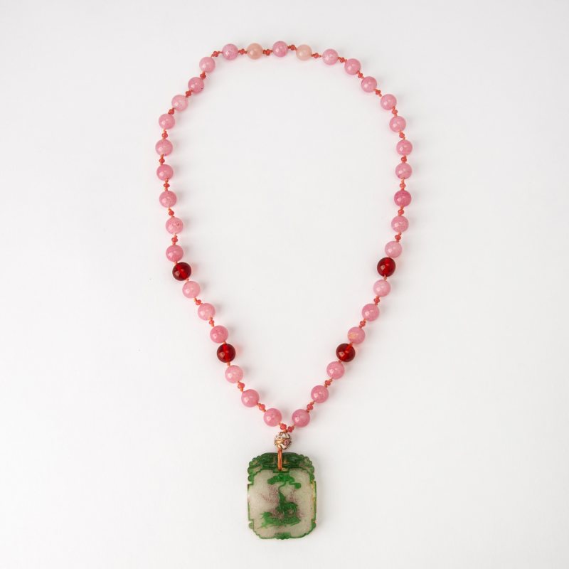 A Chinese Red and Green Overlay Glass Pendant - 图3