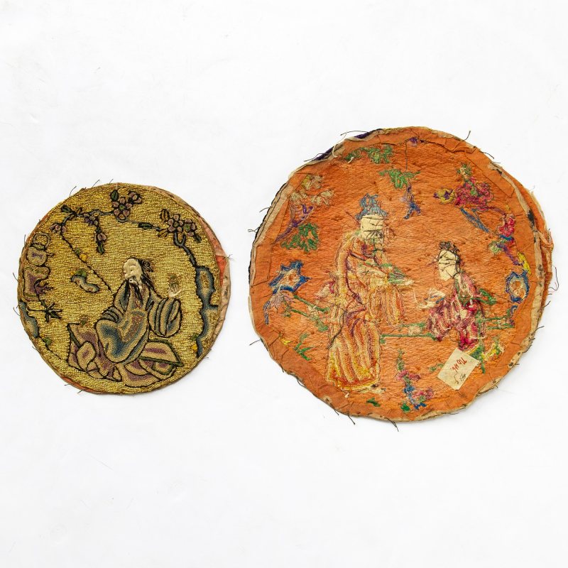 Five Chinese Gold Kesi Silk Roudels - 图2
