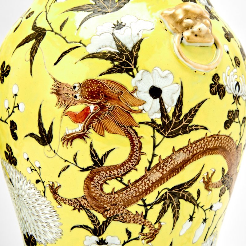 A Pair of Chinese Dayazhai-Style Porcelain Jars - 图3