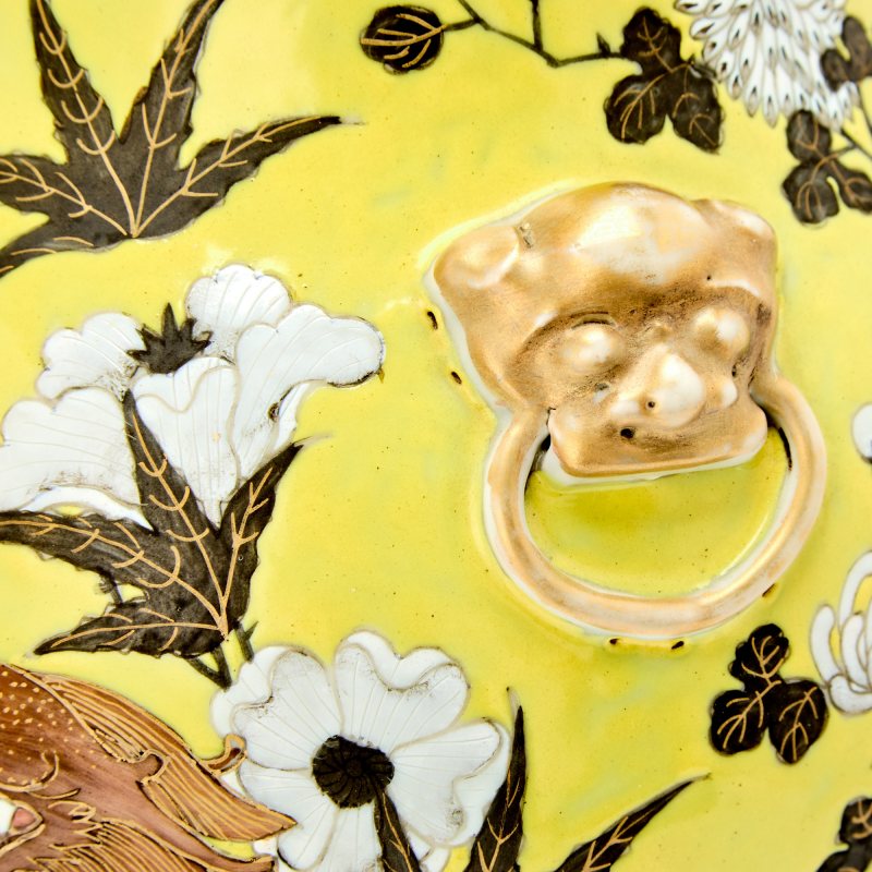 A Pair of Chinese Dayazhai-Style Porcelain Jars - 图4