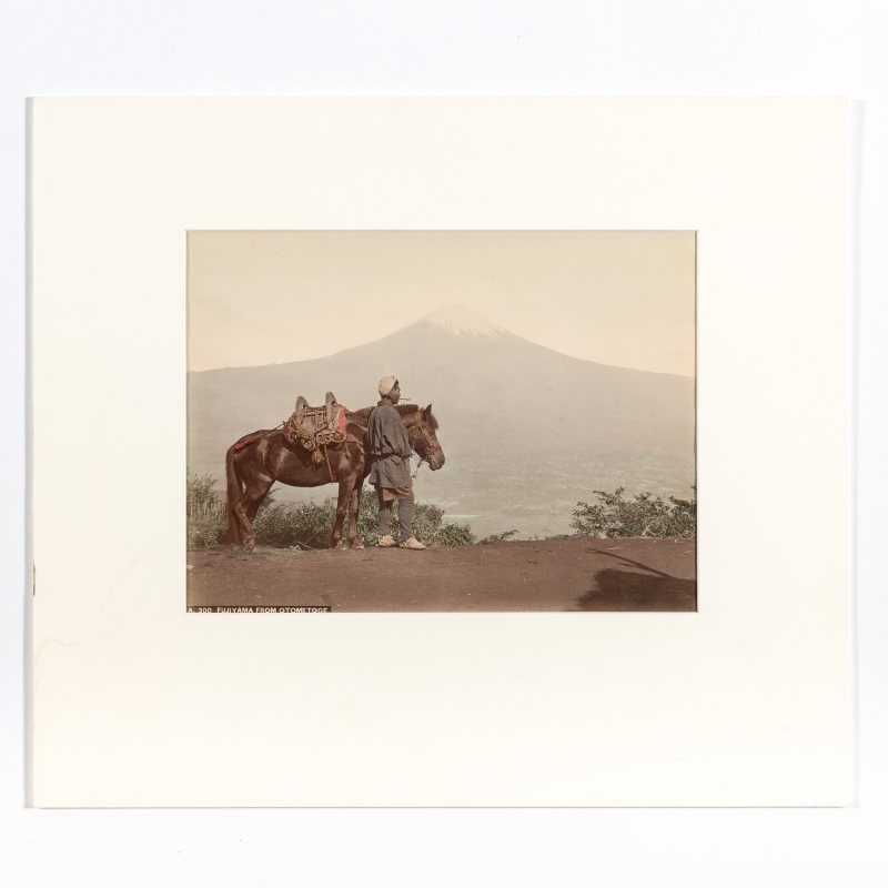 A Group of Japanese Albumen Prints Showing Figural Scenes of Japanese Life - 图4