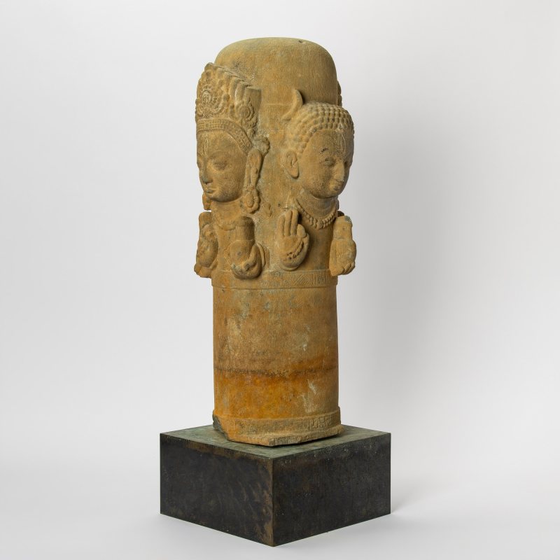 A Rare Nepalese Carved Stone Chaturmukha Lingam - 图2