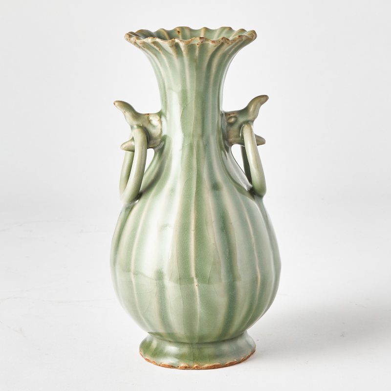 A Chinese Longquan Celadon Twin-Handled Vase - 图3